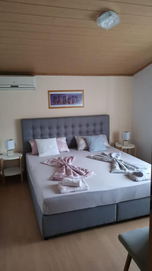 Apartman Tunja Vir Exterior photo